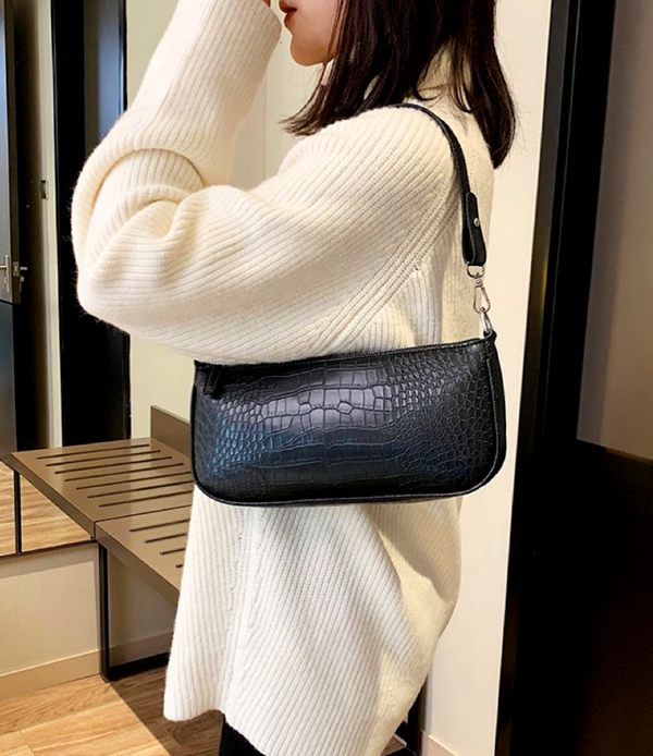 Small Under Shoulder Bag Famous from all the Celebrities and Influencers. Under Arm Bag with a Stylish Design. 